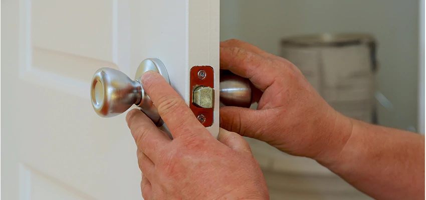 AAA Locksmiths For lock Replacement in Albany, California
